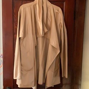 Very chic coat w/ matching belt, pocketbook & hood